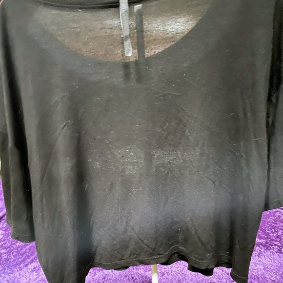 Mid Drift Kiss Lips T Shirt Sparkling - Picture 6 of 6